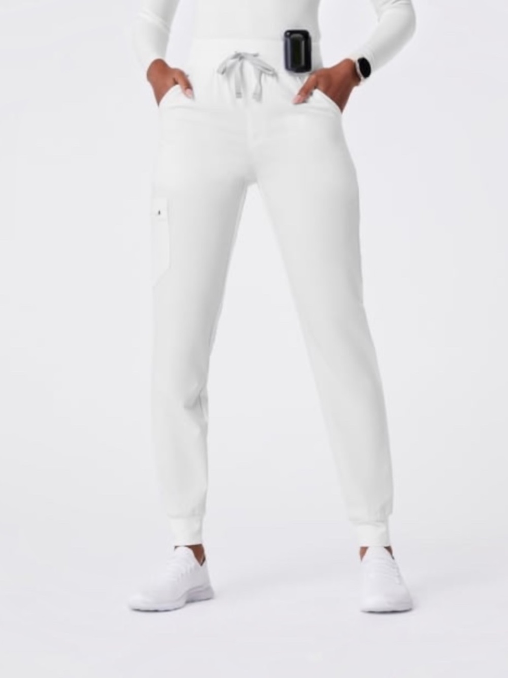 Figs Women's Zamora Scrub Pant (JUST PANT) in White Size M